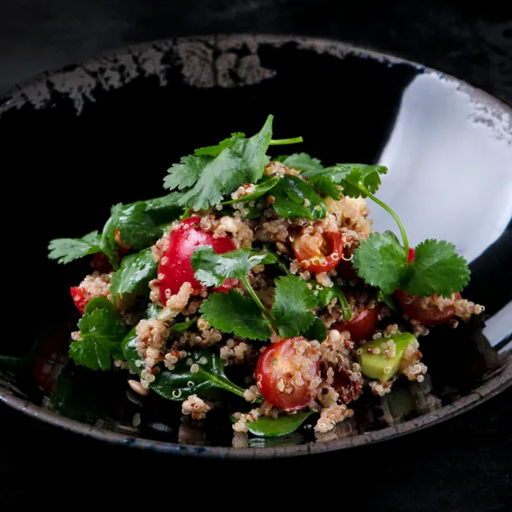 Салат с киноа